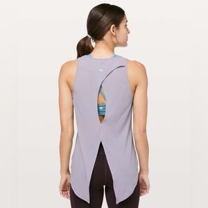 Lululemon Open Up Tank in Heathered Lavender Grey / Lavender Grey Size 6